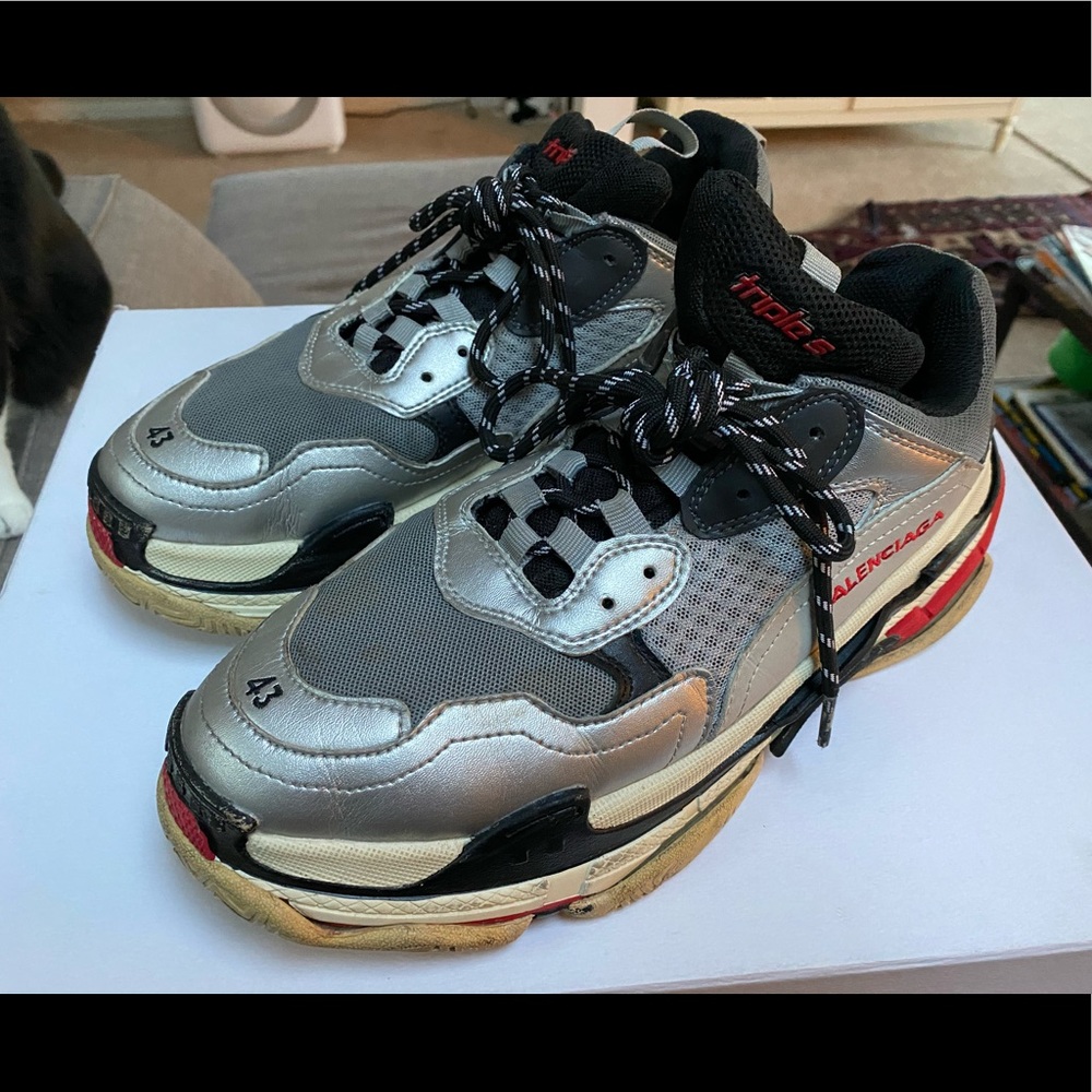 Gently loved Silver Balenciaga Triple S Sneakers - Picture 2 of 5